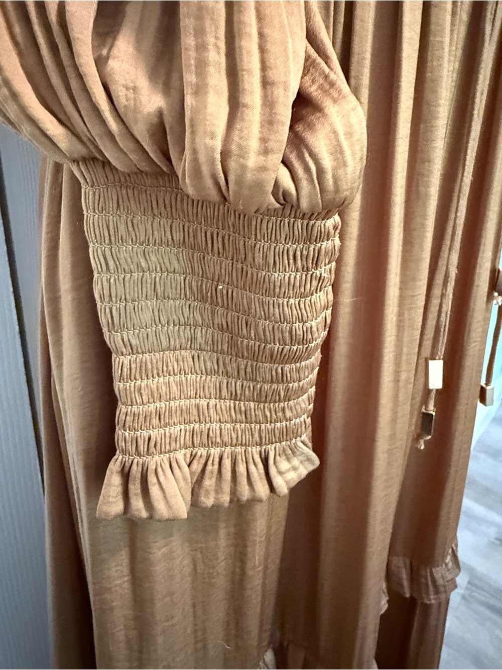 Moon River Brown Tiered Long-Sleeve Maxi Dress - Picture 4 of 11